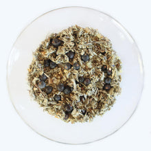 Lade das Bild in den Galerie-Viewer, Räuchermischung in einer Glasschale mit Weihrauch, Salbei, Beifuß, Lavendel, Wacholder
